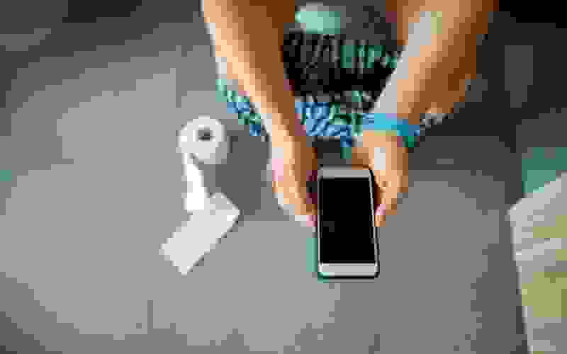 Uso De Celular No Sanit rio Pode Aumentar Risco De Hemorroidas Viver 