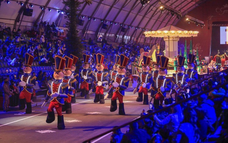 O Grande Desfile está sempre com ocupação máxima e ocorre atualmente no Expogramado