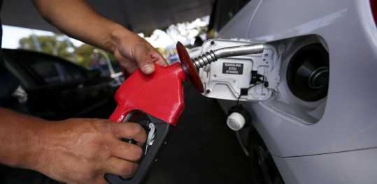 Sindicato dos postos projeta que queda no preço da gasolina deve levar alguns dias