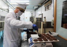 Gramado revoga decreto que impedia liberação de alvarás para novas lojas e fábricas de chocolate