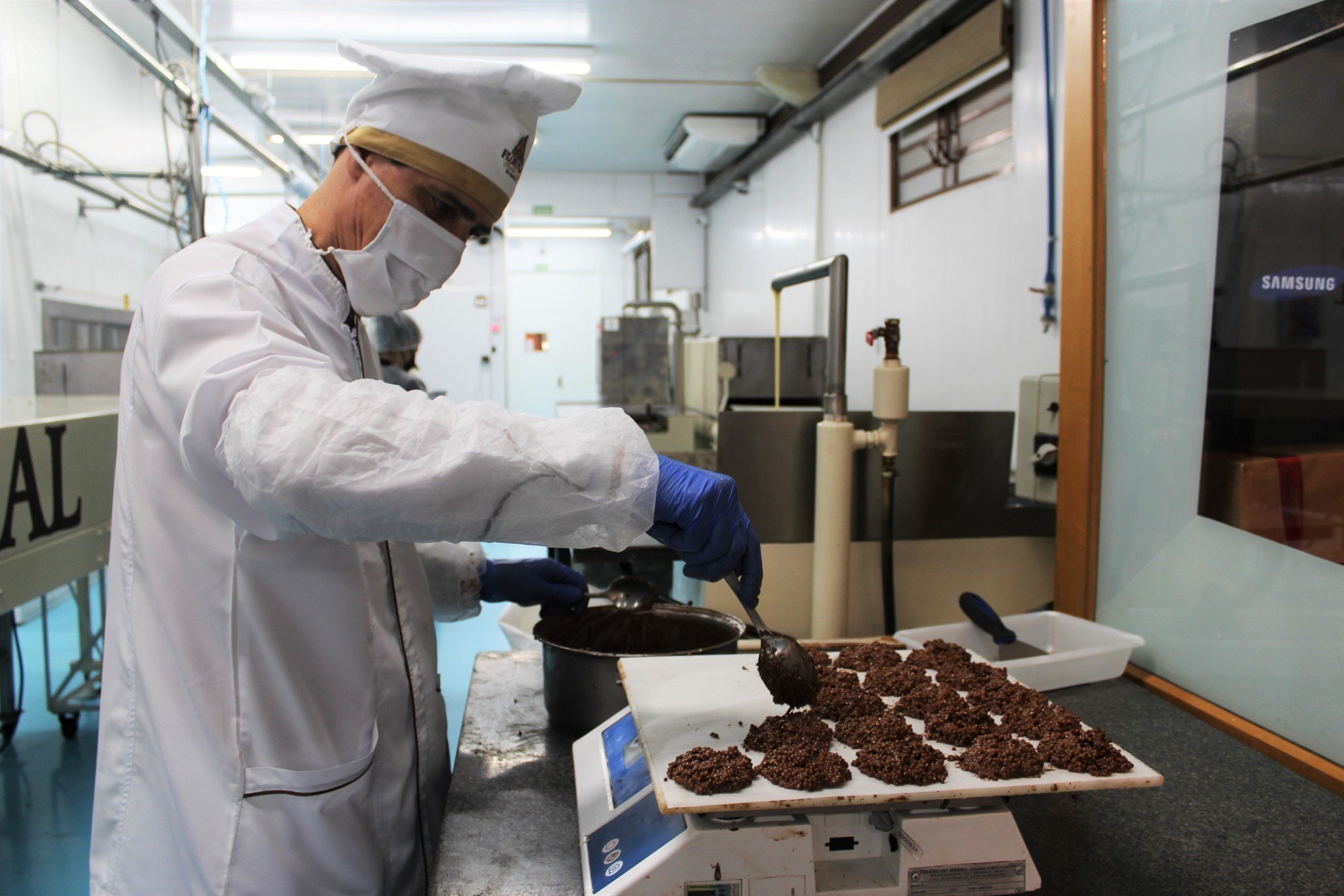 Gramado revoga decreto que impedia liberação de alvarás para novas lojas e fábricas de chocolate