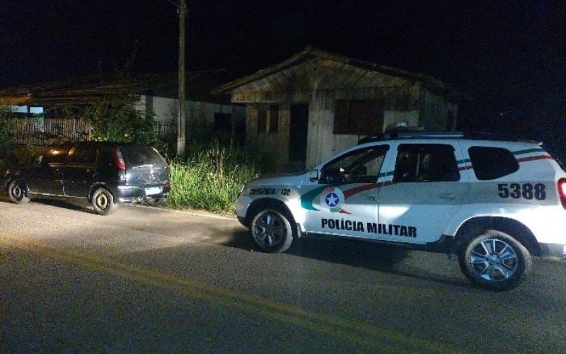 Após mais de dois dias abandonado, corpo foi encontrado no porta-malas do Corsa da vítima | Jornal NH