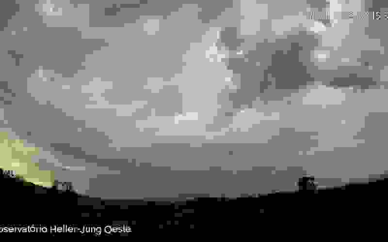 Imagem do Observatório Heller-Jung mostra chuva sobre Novo Hamburgo neste fim de tarde
