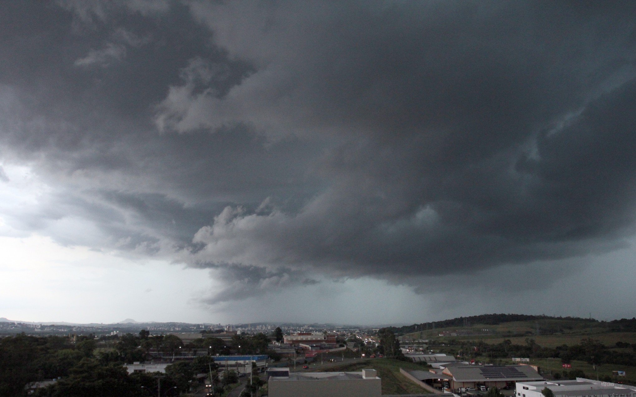 Risco de temporal no RS deve persistir até o fim de semana