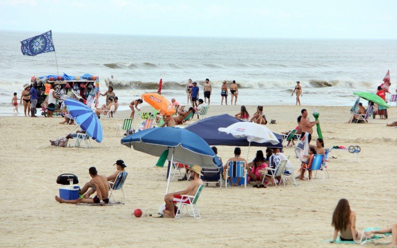 PREVISÃO DO TEMPO: O que esperar dos primeiros dias de verão no Rio Grande do Sul?