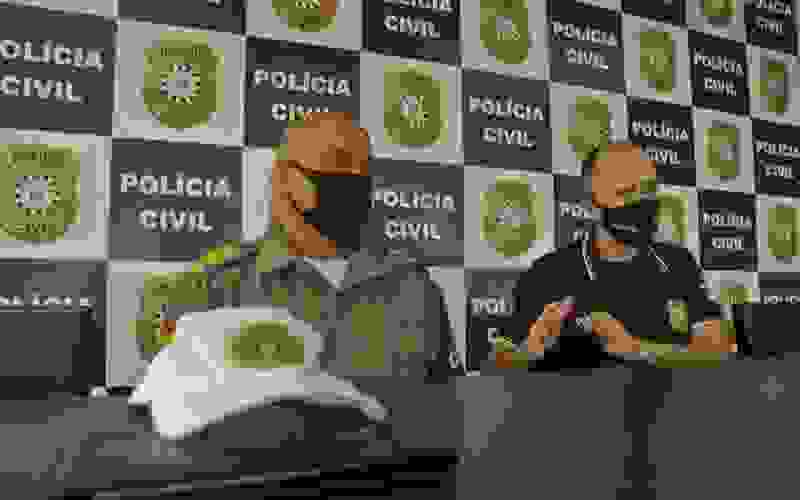 Coronel Vladimir Luís Silva da Rosa e delegado João Paulo de Abreu em coletiva nesta sexta-feira (4) 