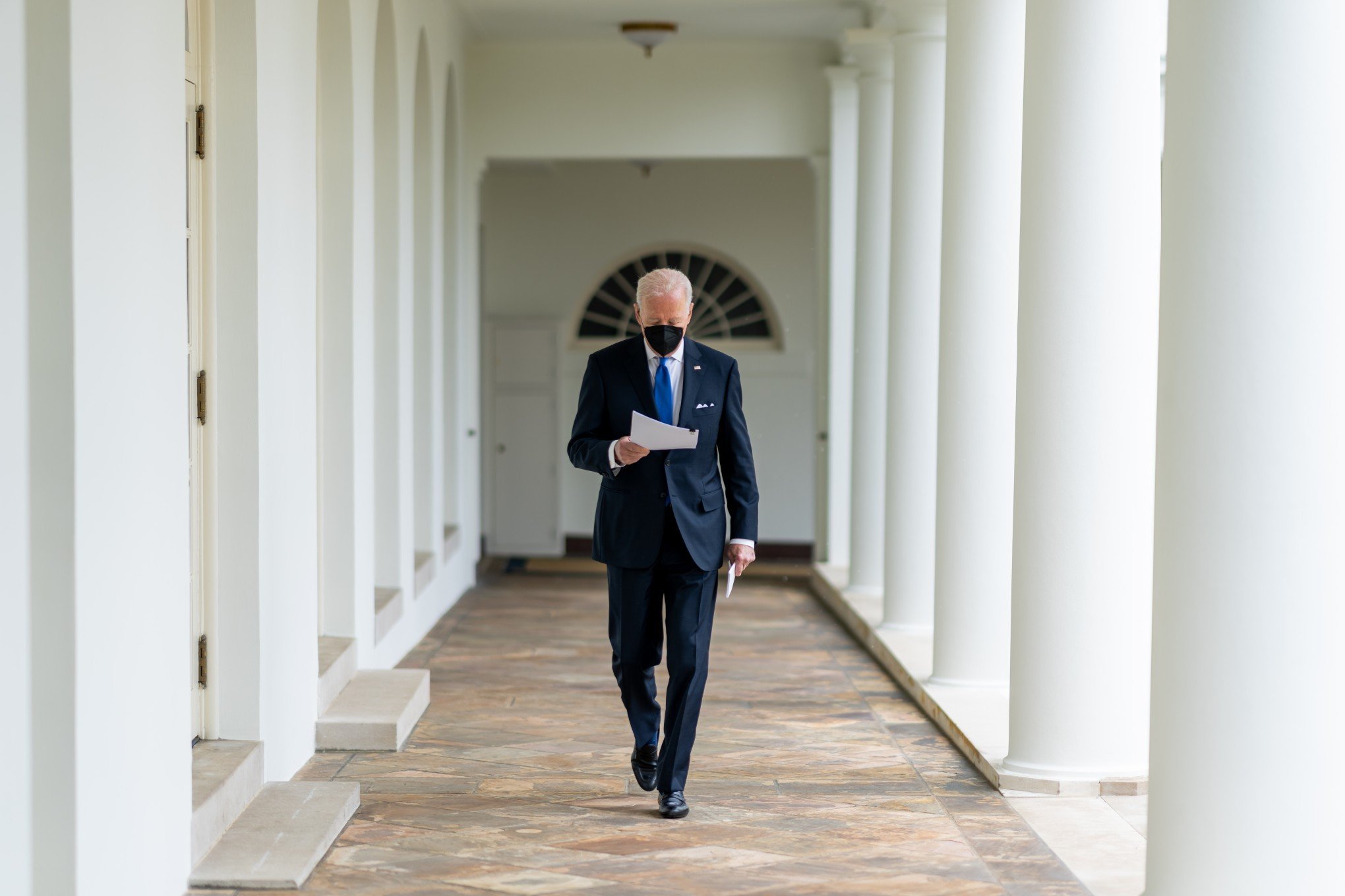 Presidente da Câmara dos Estados Unidos solicitou que seja aberto inquérito de impeachment contra Biden