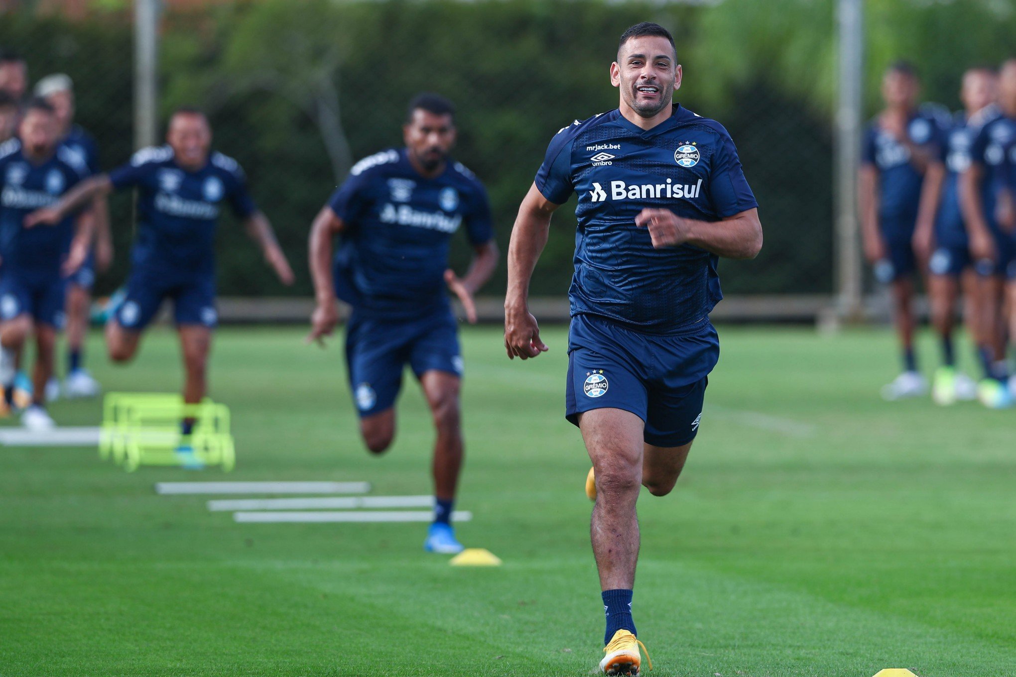 Cruzeiro se prepara para sequência de cinco jogos em Belo Horizonte