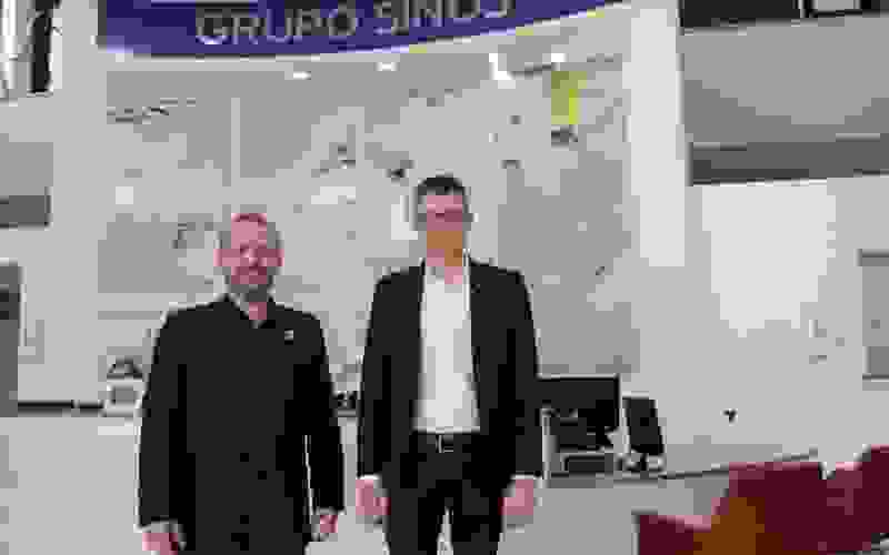 Secretário de Turismo de Igrejinha, Juliano Müller, e prefeito do município, Leandro Horlle