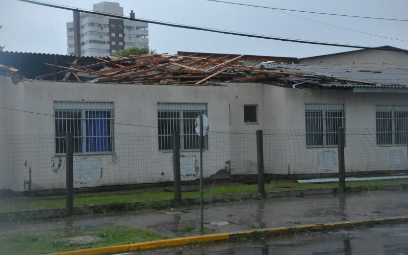Hospital de TramandaÃ­ teve ala de internaÃ§Ã£o destelhada