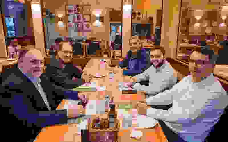 Carlos Burigo, José Ivo Sartori, Giovani Feltes, Gabriel Souza e Fábio Branco em reunião na Serra