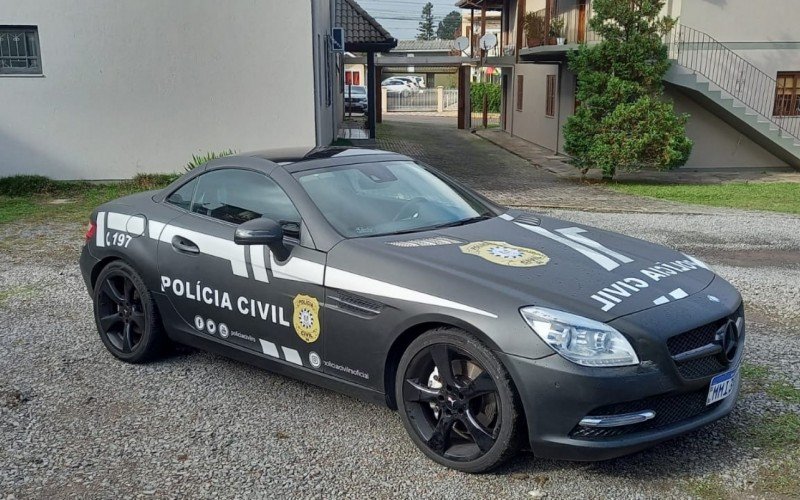 Veículo de luxo é transformado em viatura em Gramado