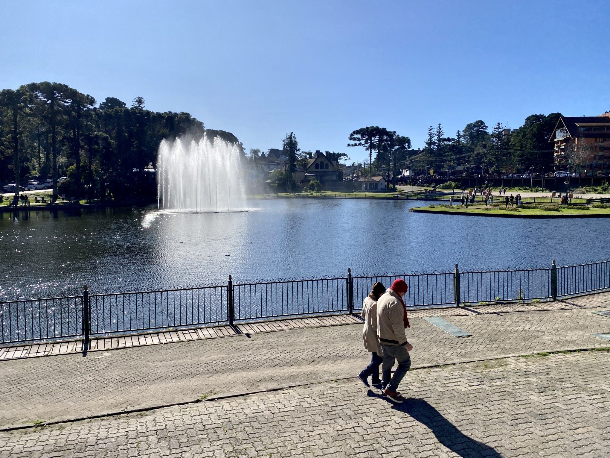 De sensação térmica negativa a máximas acima de 30°C: como será o final de semana em Gramado