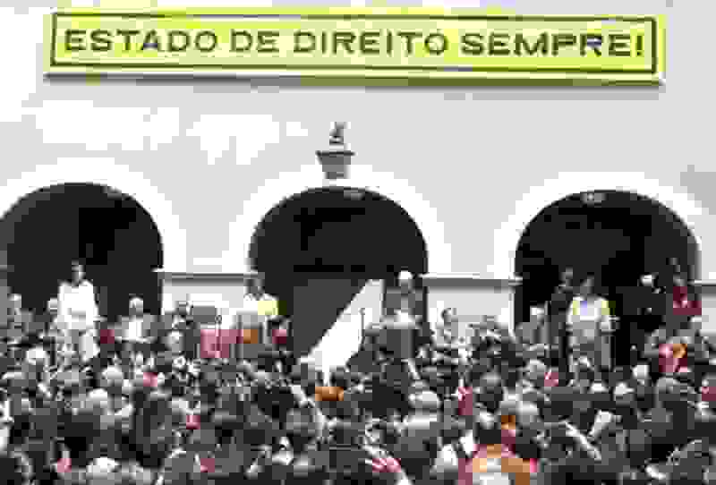 Carta Pela Democracia Atos Simultâneos Ocorrem Em Todo O País País Jornal Nh 8852