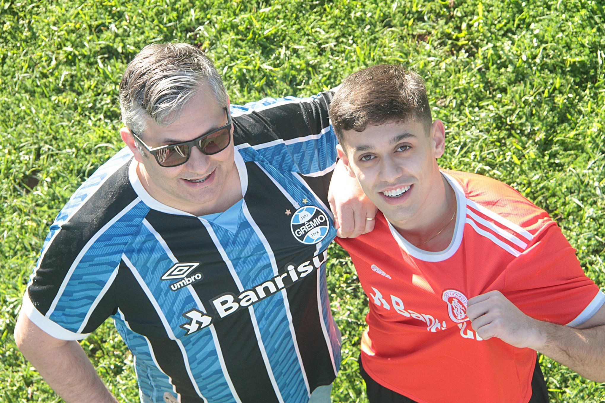 Paixão do campo para a mesa: futebol de botão une gerações no Brasil 