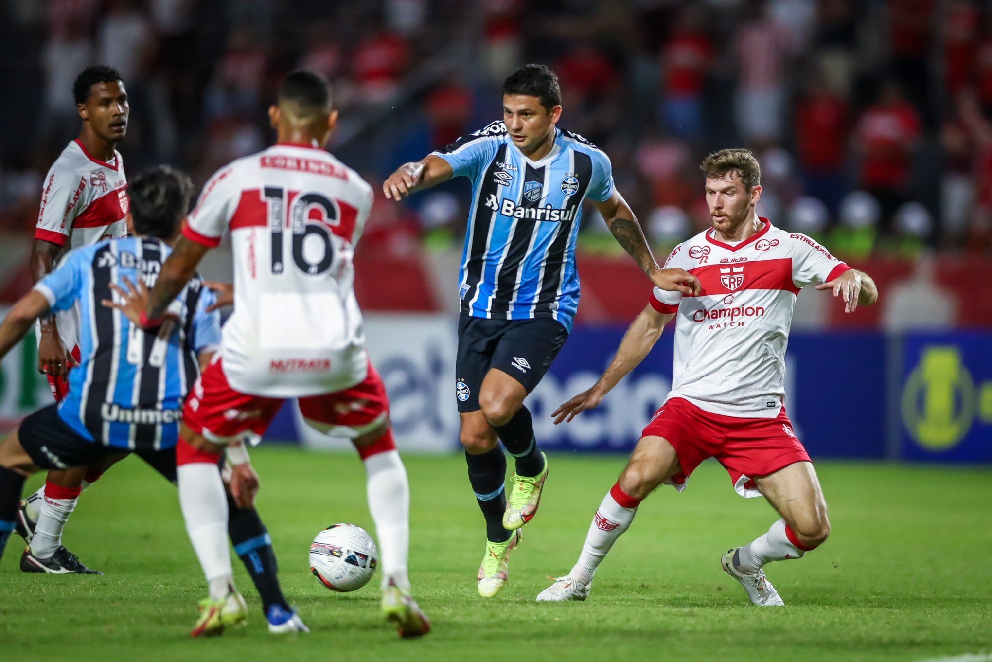 O Grêmio empatou com time pequeno hoje?