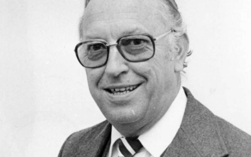 Médico e líder político, Albrecht fez grandes obras na cidade, entre elas o Ginásio Celso Morbach e criação do Semae