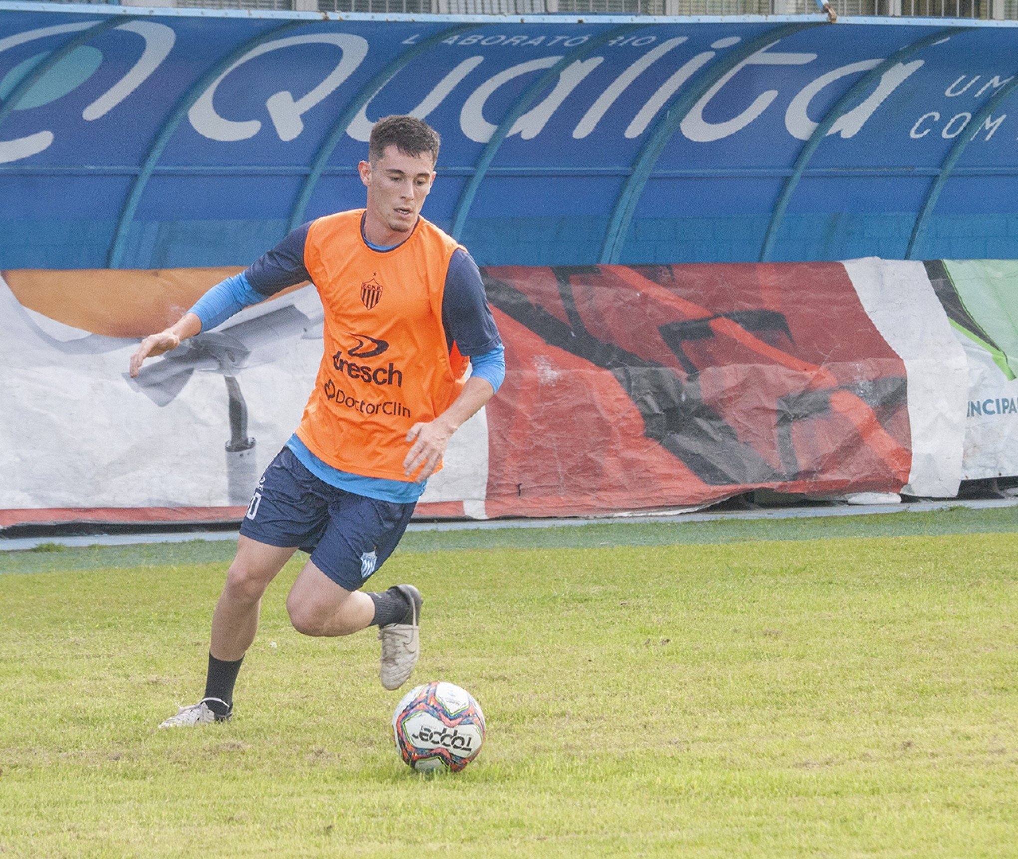 Novo Hamburgo confirma retorno do lateral Barbieri