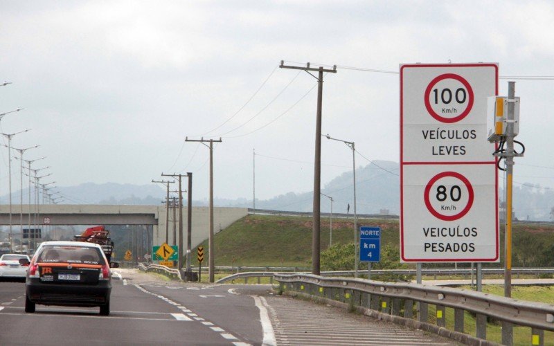 Estrada com 22,3 quilômetros de extensão liga, atualmente, Sapucaia do Sul a Porto Alegre 