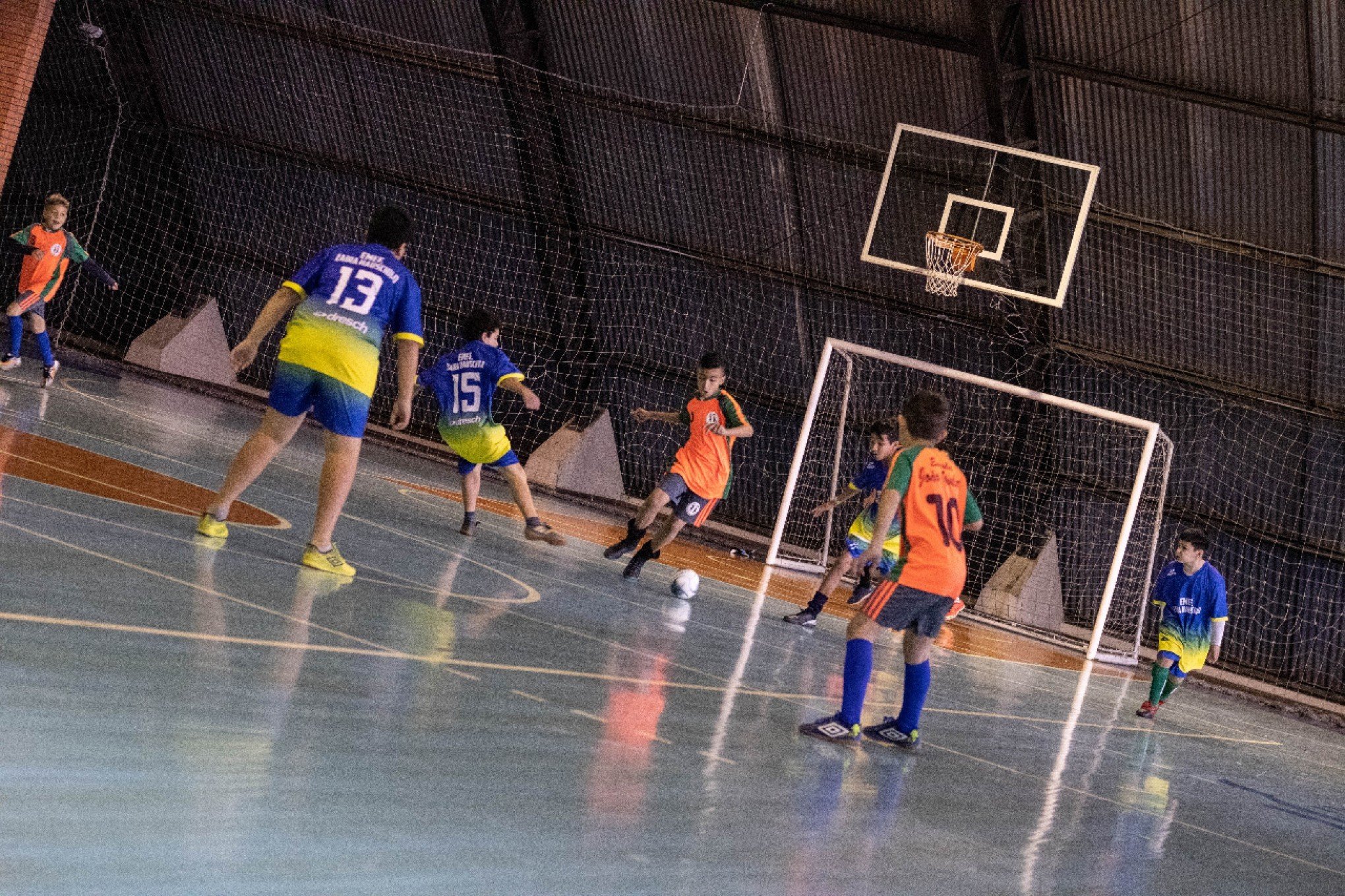 Estudantes de dez escolas municipais disputam Futsal Mirim em São Leopoldo - Vimarsana News