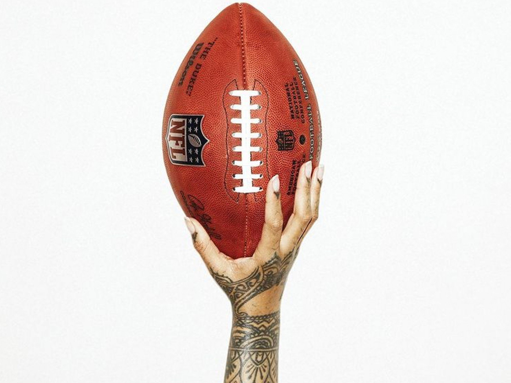 Artista de icônica musica natalina fará abertura dos jogos de Natal da NFL na Netflix; saiba quem