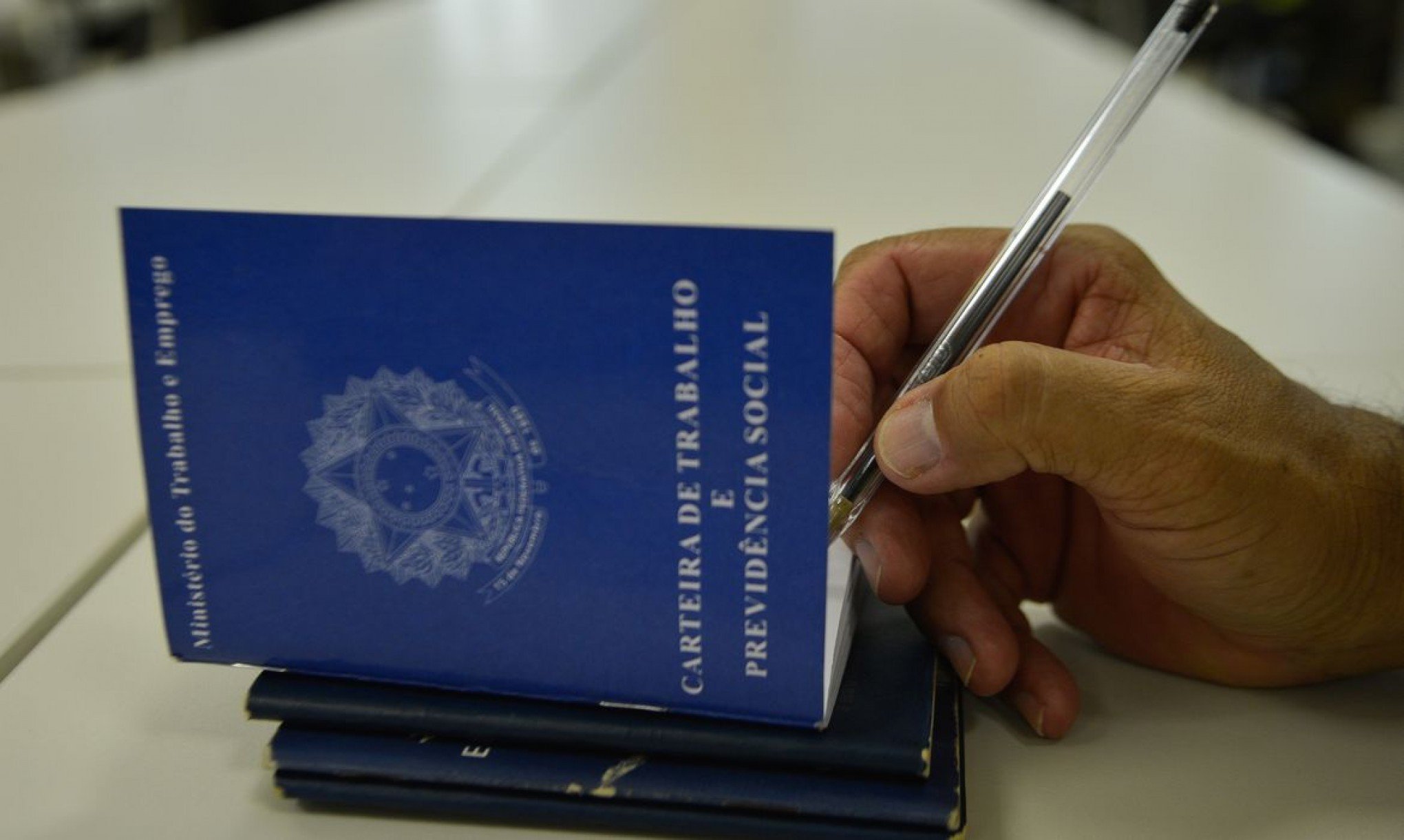 Fim da escala 6x1: A favor ou contra? Pesquisa mostra preferência esmagadora da população