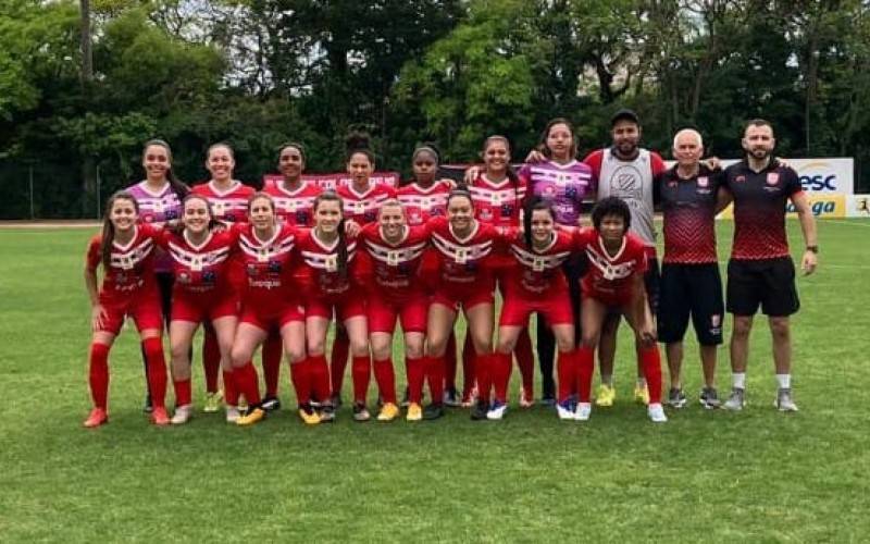 Internacional vence As Feras do Oriente por 14 a 0