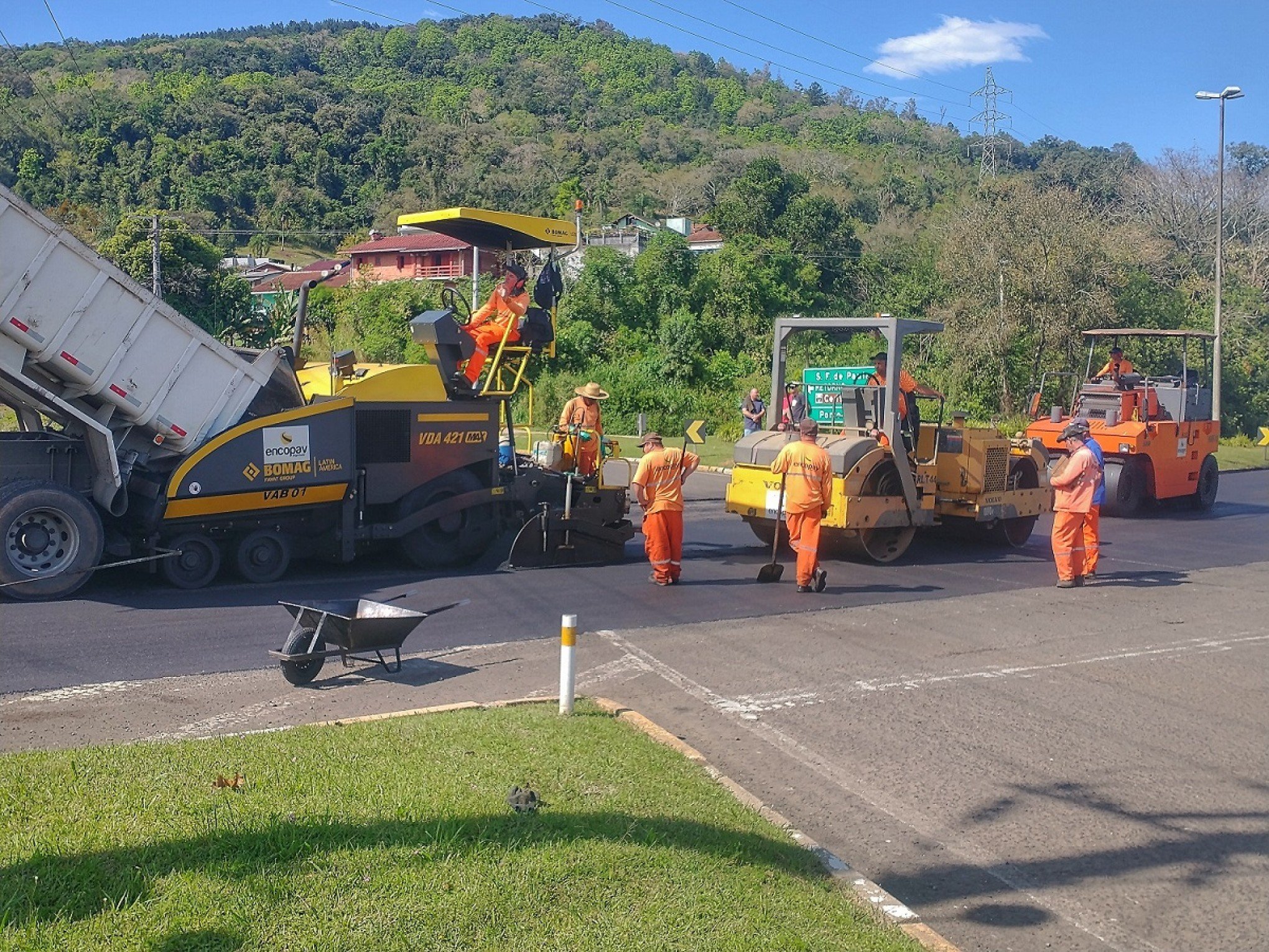 rodovias da Serra e Hortênsias nesta