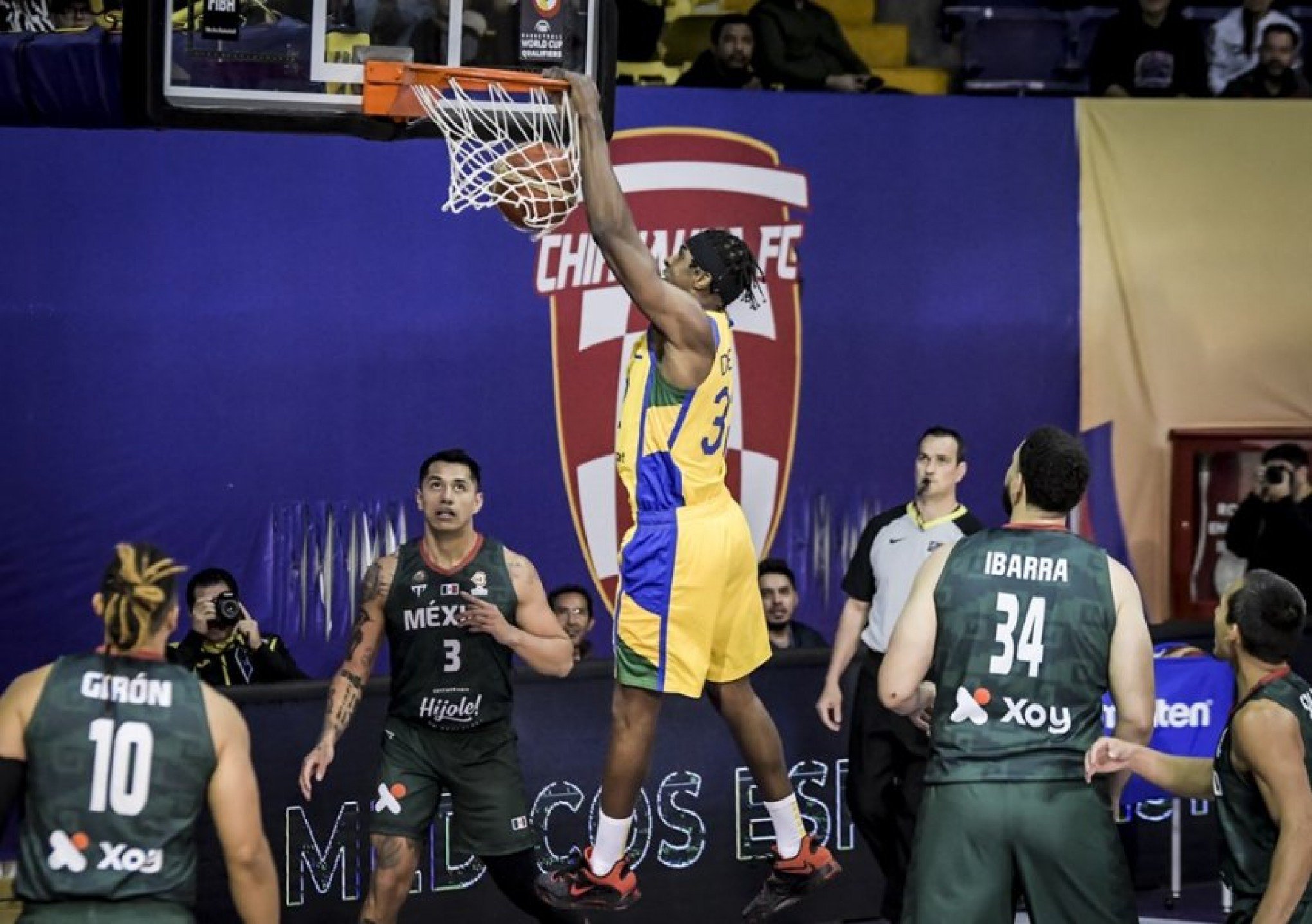 Brasil bate México no basquete e joga no domingo por vaga na