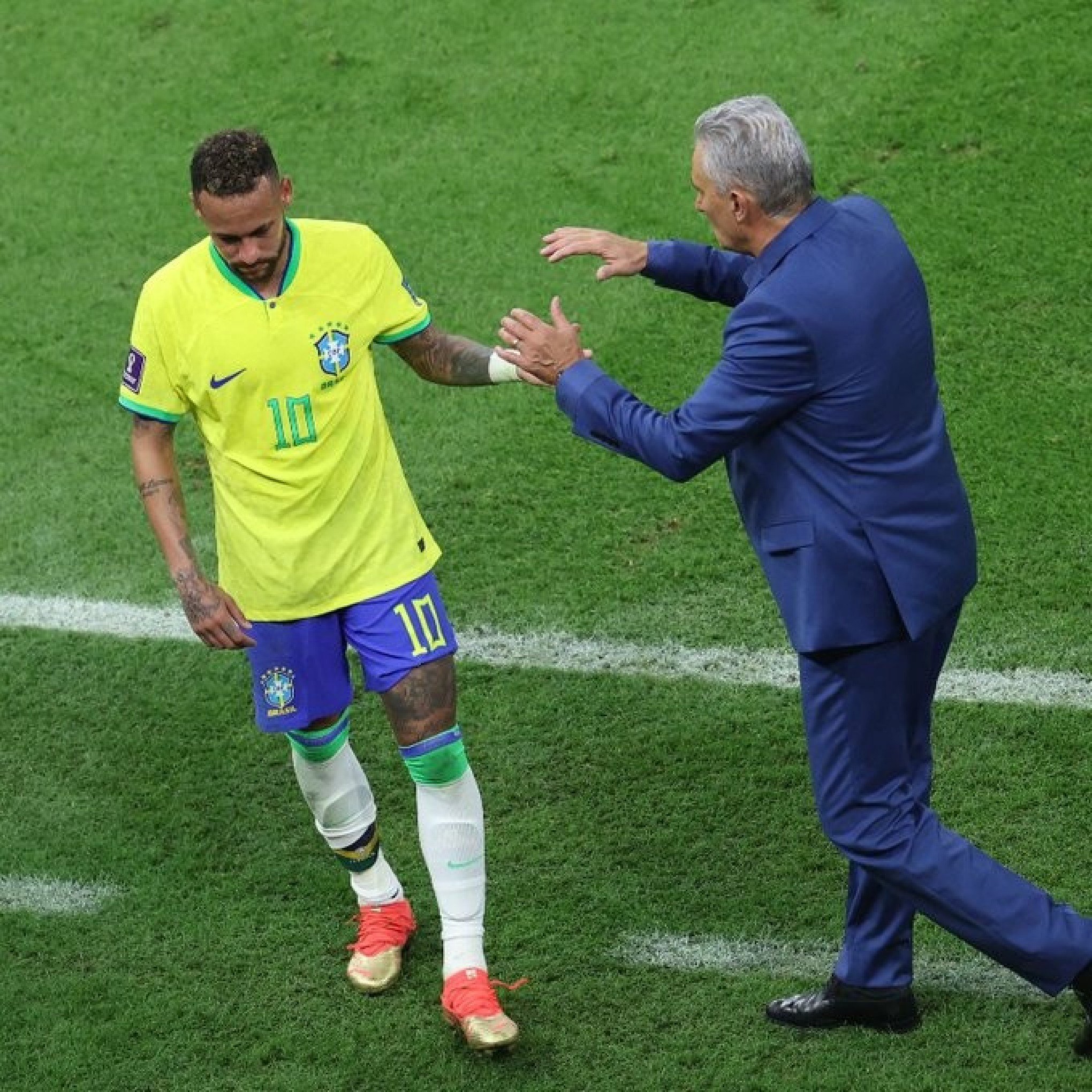 Tite sobre situação de Neymar: 'Ele vai jogar a Copa, neymar está