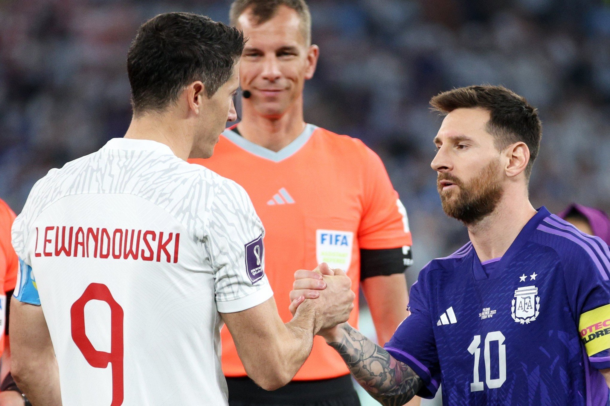 Copa do Mundo: Lewandowski e Messi se enfrentam por vaga nas