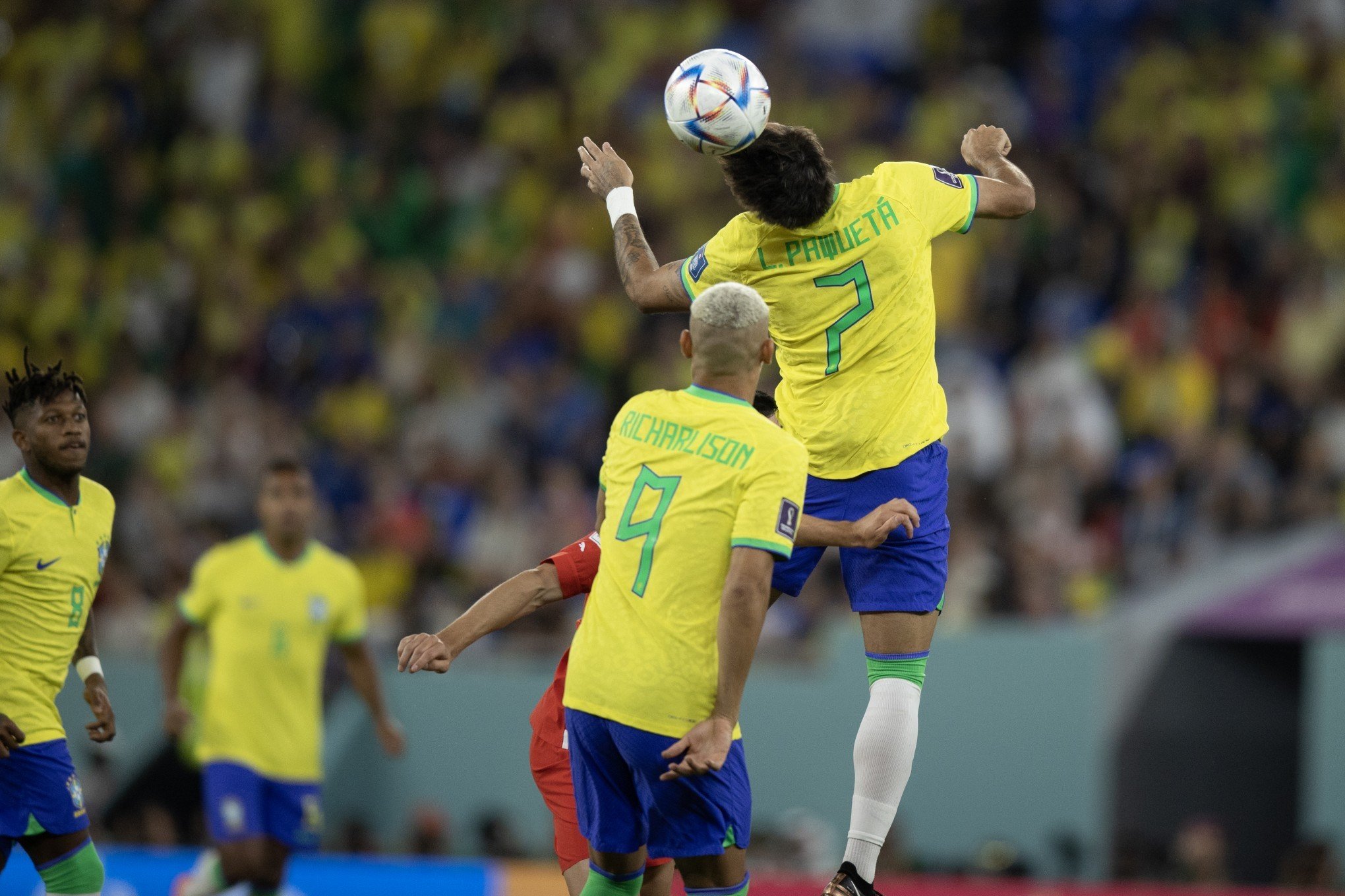 Jogos de futebol continuam com 90 minutos, mas acréscimos serão no padrão da Copa