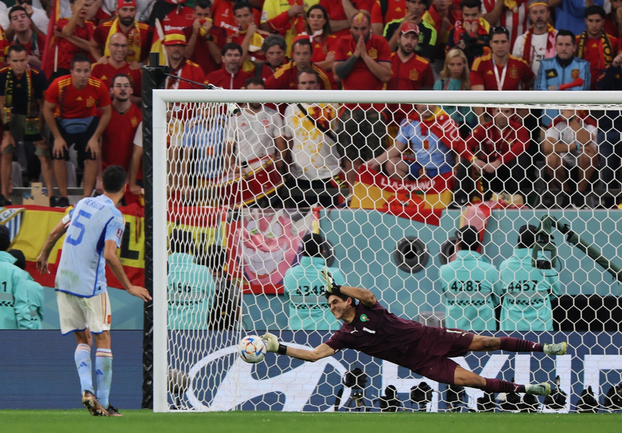 Marrocos elimina Espanha nos pênaltis e vai às quartas da Copa pela  primeira vez na história - Gazeta Esportiva