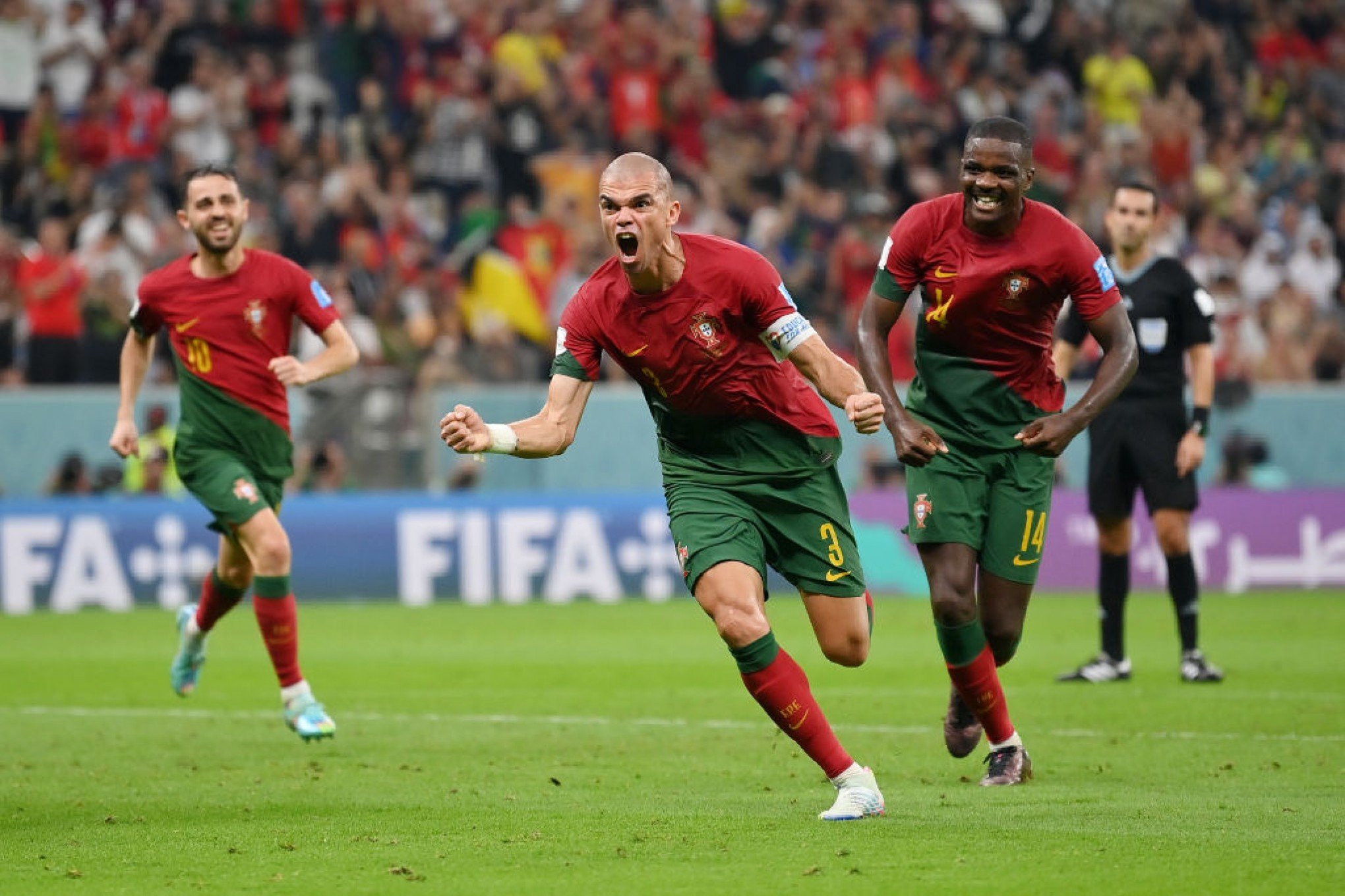 Cristiano Ronaldo marca três vezes e dá empate a Portugal contra Espanha na  Copa do Mundo, Esportes