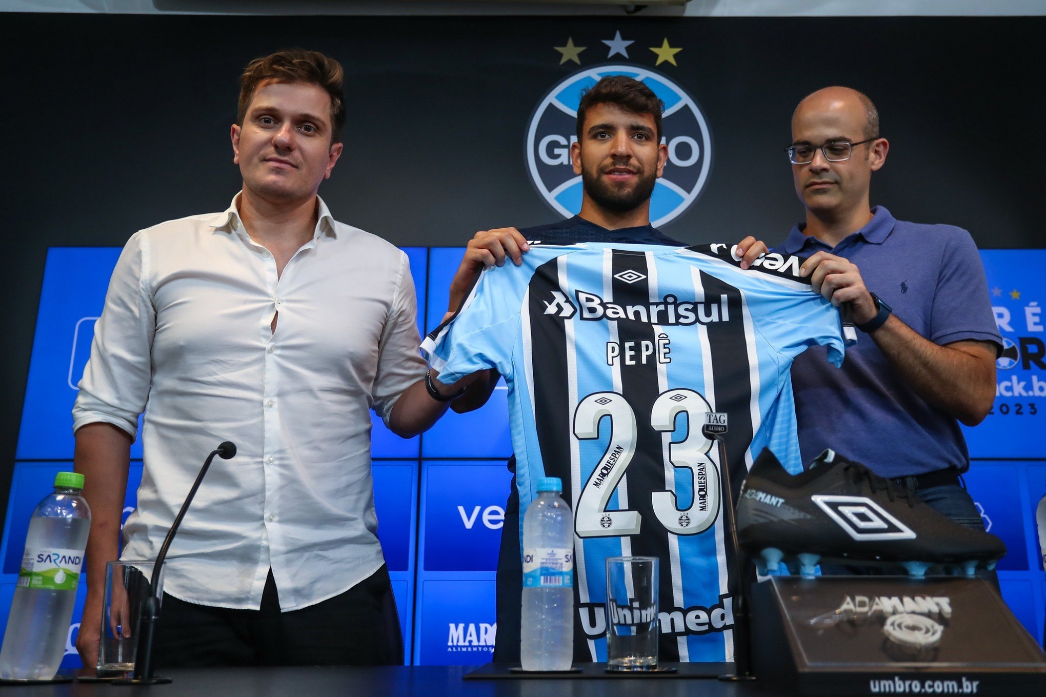 Jogador Mário Fernandes é apresentado pelo Inter - Inter - Diário