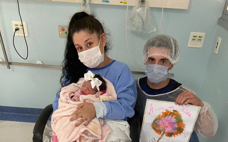 Nicolly da Silva Moraes chegou ao mundo às 4h43min