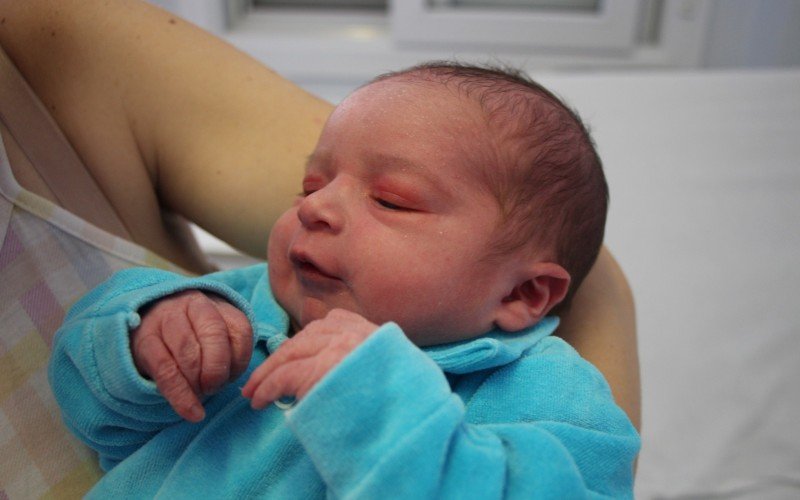 Luiz Miguel HOmem Dillenburg foi o primeiro bebÃª a nascer no Hospital Municipal de Novo Hamburgo em 2023