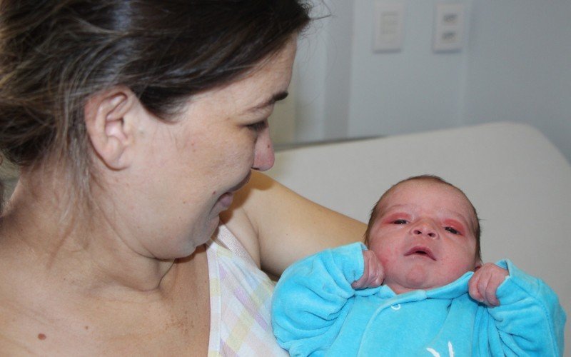 Luiz Miguel HOmem Dillenburg foi o primeiro bebÃª a nascer no Hospital Municipal de Novo Hamburgo em 2023