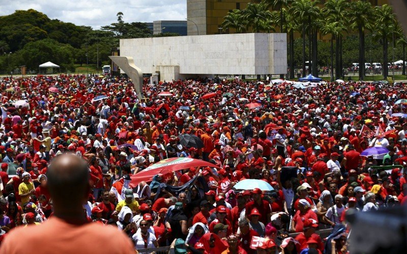 PÃºblico acompanha posse de Lula no Congresso