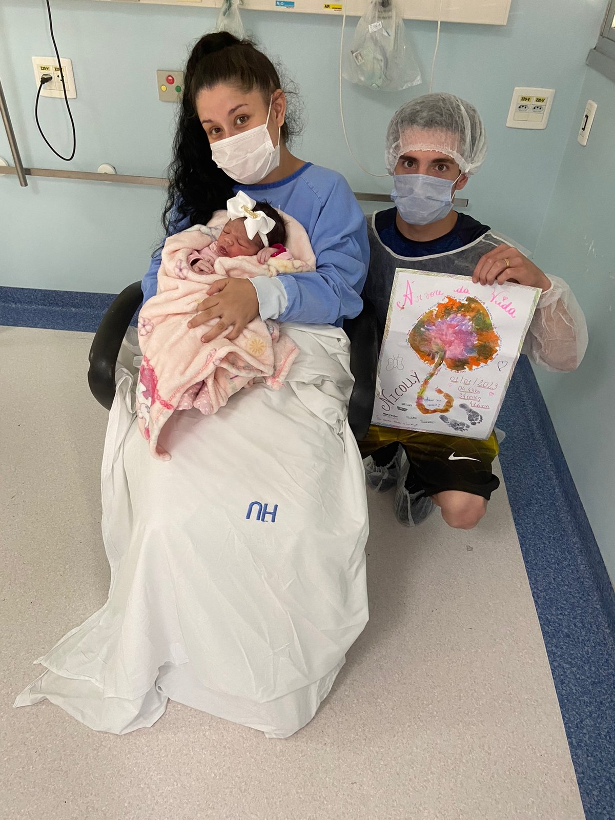 O primeiro bebê canoense do novo ano nasceu no HU