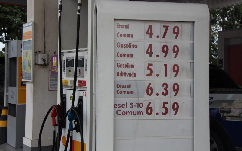 Postos de combustÃveis reduzem o valor da gasolina