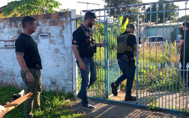 Facção é investigada por homicídios e tráfico de drogas na região metropolitana; 11 são presos