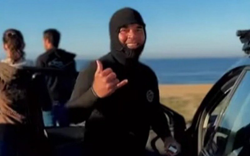 Márcio Freire, surfista pioneiro das ondas gigantes, morre em Portugal