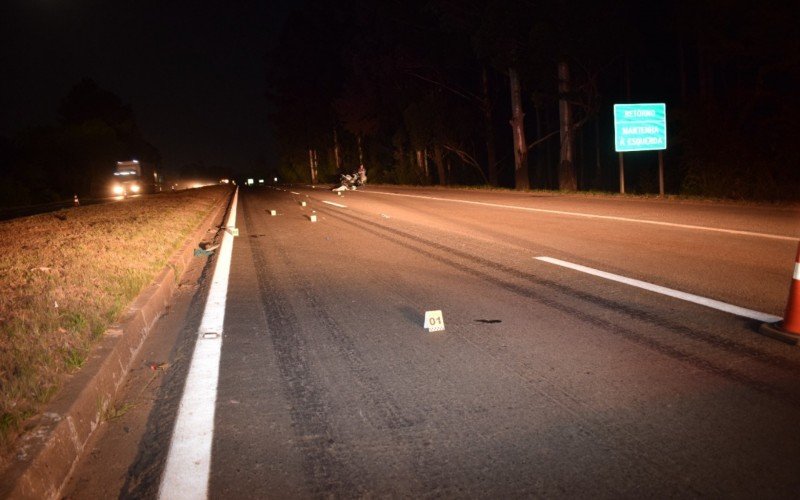 Motociclista morre e pedestre fica ferido em acidente na BR-386