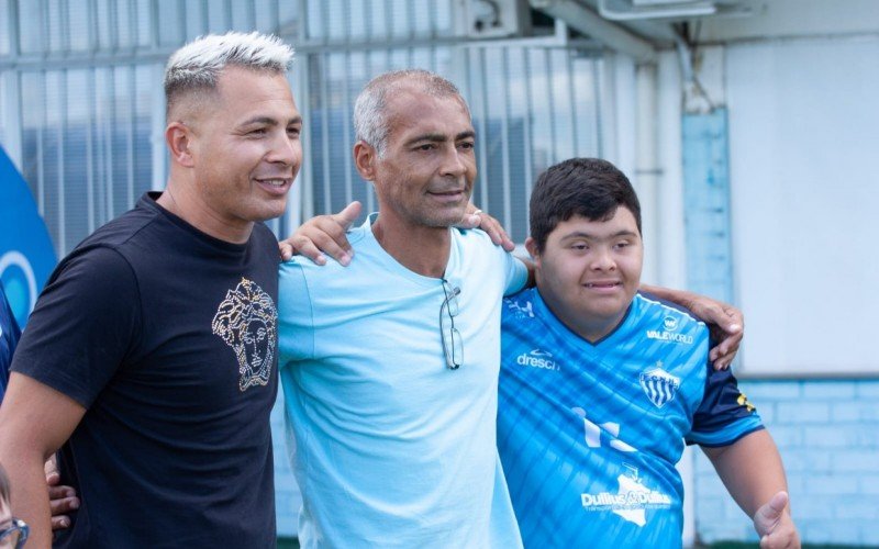 Com Romário no camarote, Noia vence amistoso contra Atlético Catarinense