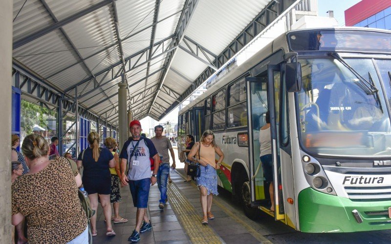 Licitação dos ônibus se arrasta há anos em Novo Hamburgo