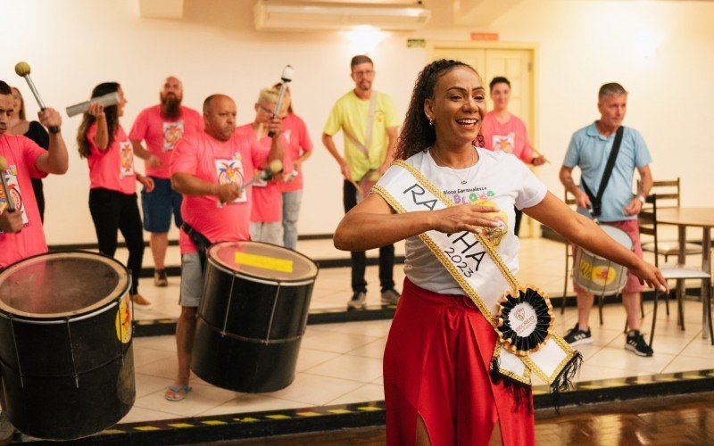 Patrícia Vasconcelos é eleita rainha do Carnaval da Recreio