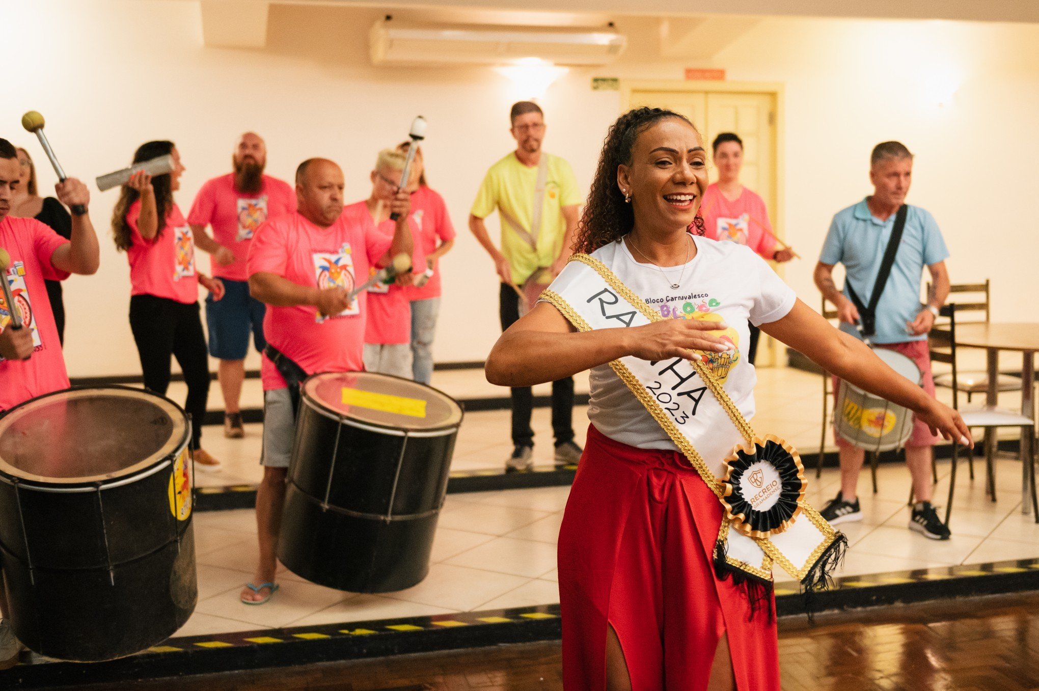 Patrícia Vasconcelos é eleita rainha do Carnaval da Recreio