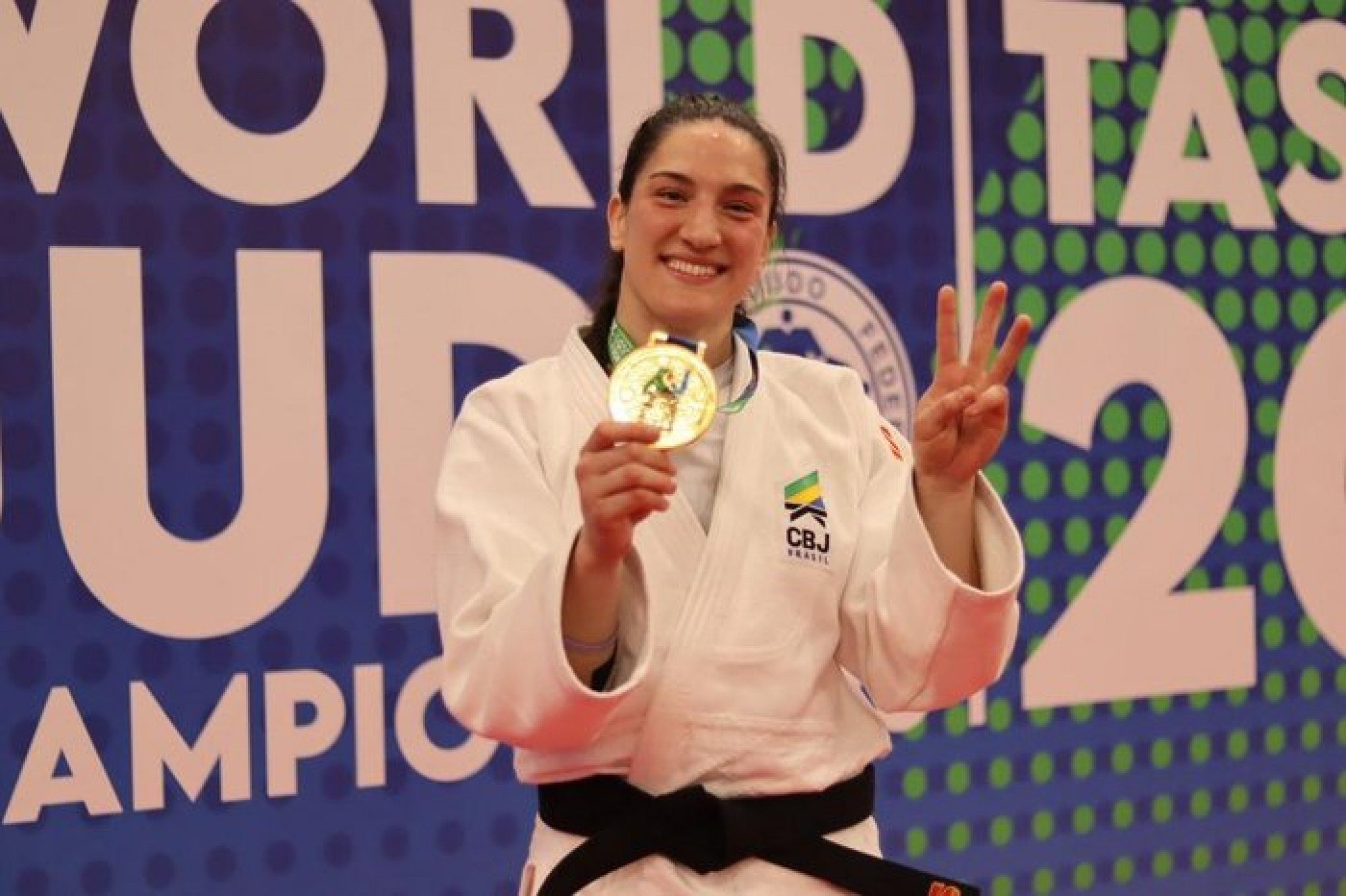 Gaúcha Mayra Aguiar na disputa pelo prêmio de melhor judoca de 2022