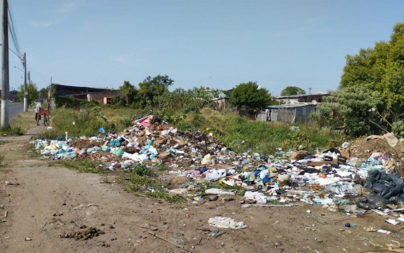 Cerca de 50 toneladas de lixo irregular foram recolhidos na ação, que durou dois dias 